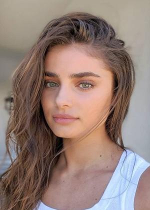 Taylor Hill